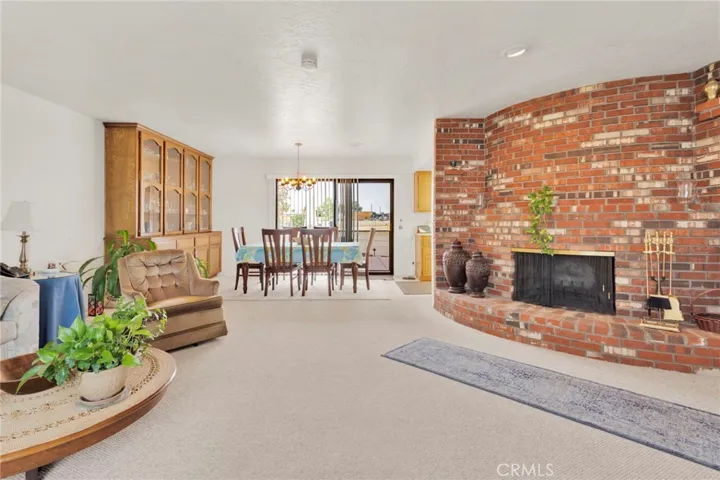 17994 Pine Street, Hesperia, California 92345