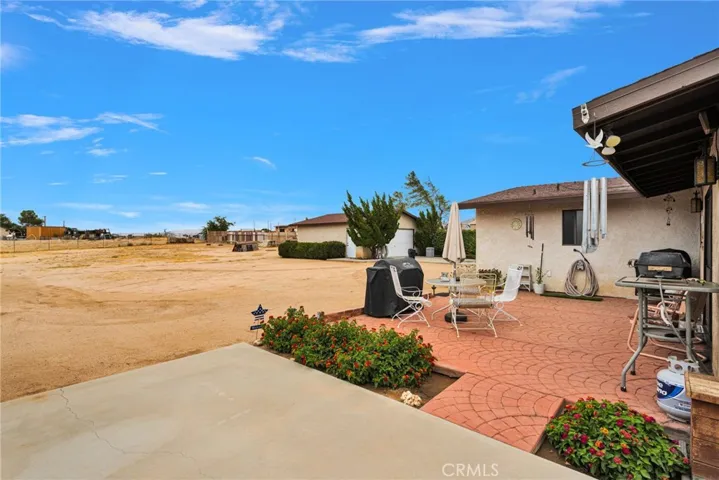 17994 Pine Street, Hesperia, California 92345