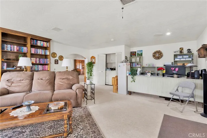 17994 Pine Street, Hesperia, California 92345