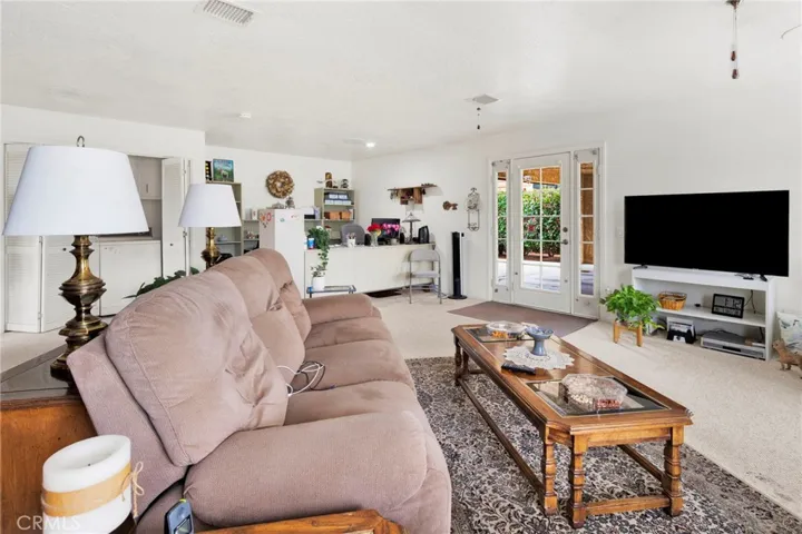 17994 Pine Street, Hesperia, California 92345