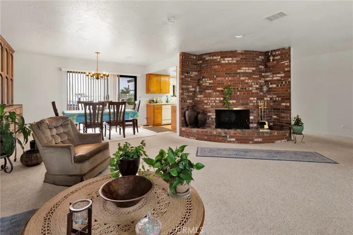 17994 Pine Street, Hesperia, California 92345