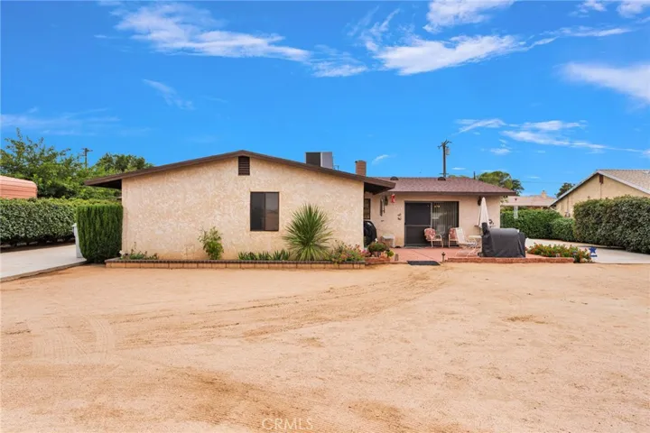 17994 Pine Street, Hesperia, California 92345