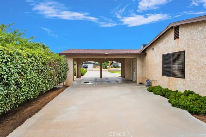 17994 Pine Street, Hesperia, California 92345