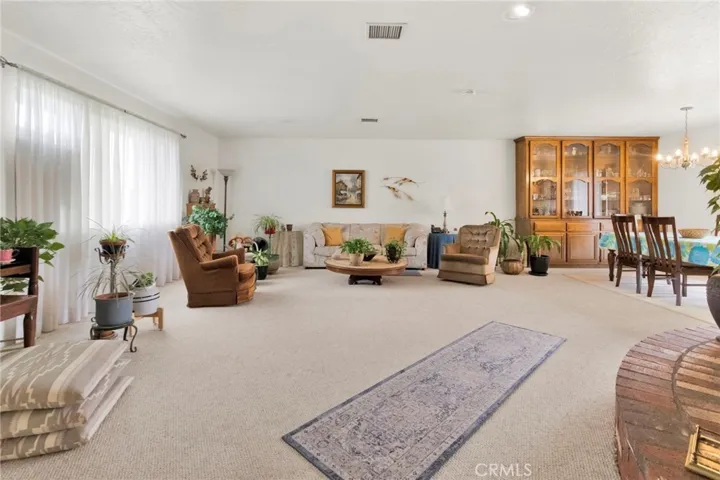 17994 Pine Street, Hesperia, California 92345