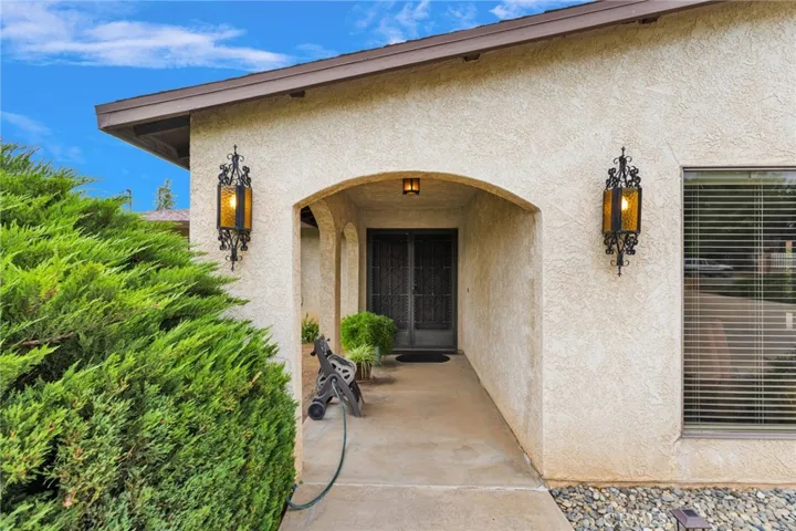17994 Pine Street, Hesperia, California 92345