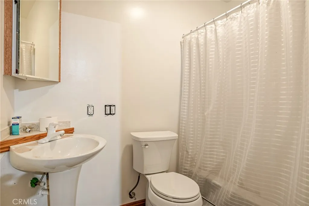 Guest Quarters Bathroom
