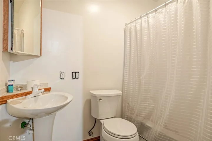 Guest Quarters Bathroom