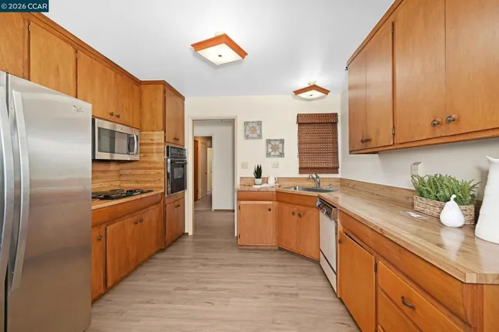 4440 Meadowbrook Drive, Richmond, California 94803