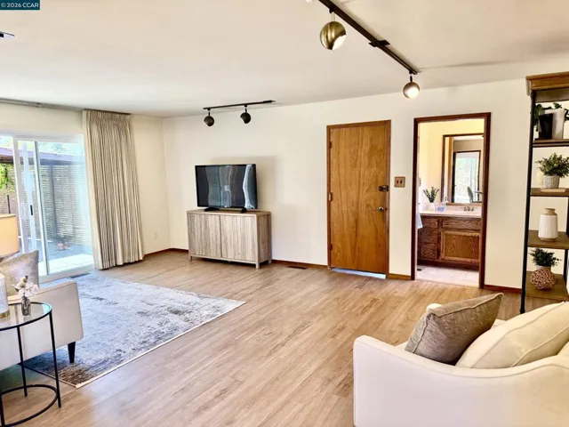 4440 Meadowbrook Drive, Richmond, California 94803