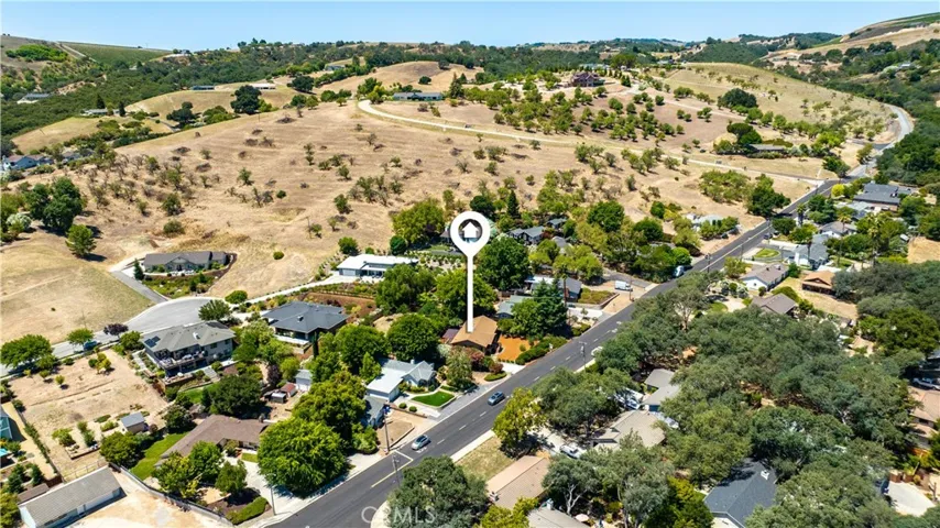 370 Pacific Avenue, Paso Robles, California 93446