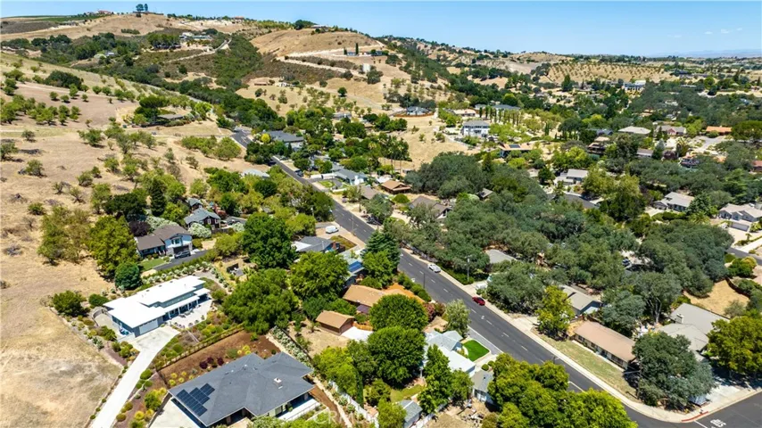 370 Pacific Avenue, Paso Robles, California 93446