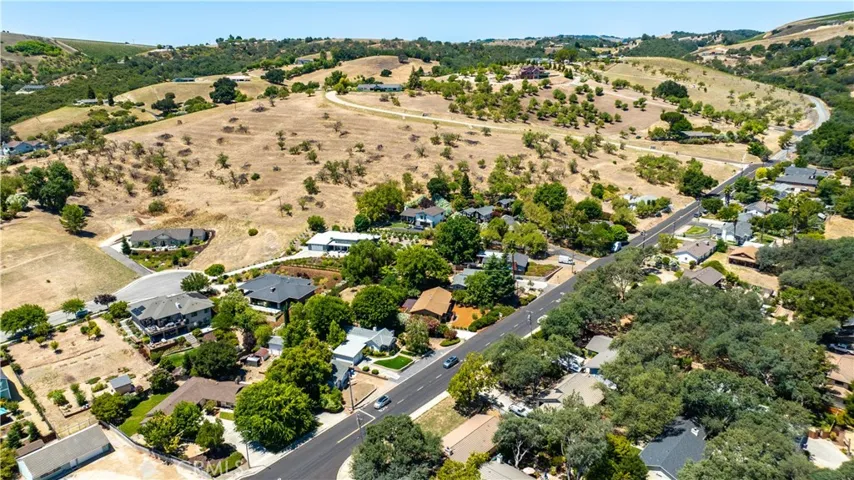 370 Pacific Avenue, Paso Robles, California 93446