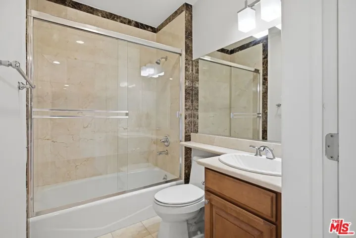 1838 Westholme Avenue 203, Los Angeles, California 90025
