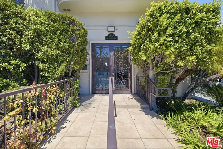 1838 Westholme Avenue 203, Los Angeles, California 90025