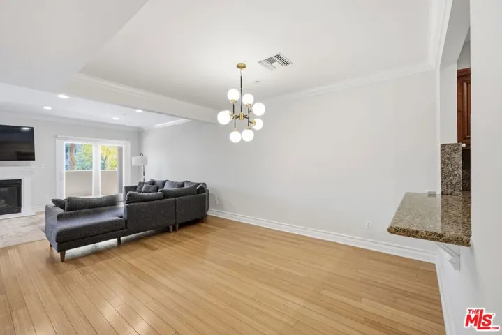1838 Westholme Avenue 203, Los Angeles, California 90025