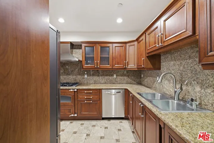 1838 Westholme Avenue 203, Los Angeles, California 90025