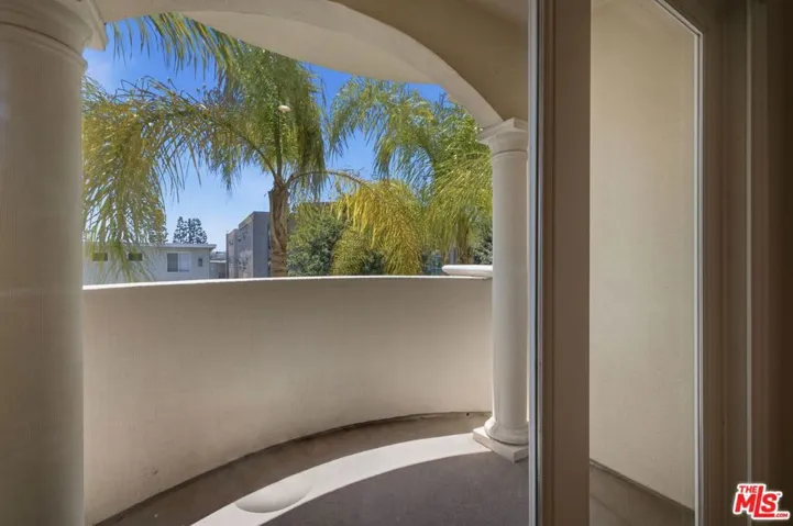 1838 Westholme Avenue 203, Los Angeles, California 90025