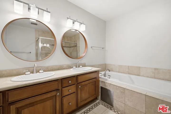 1838 Westholme Avenue 203, Los Angeles, California 90025