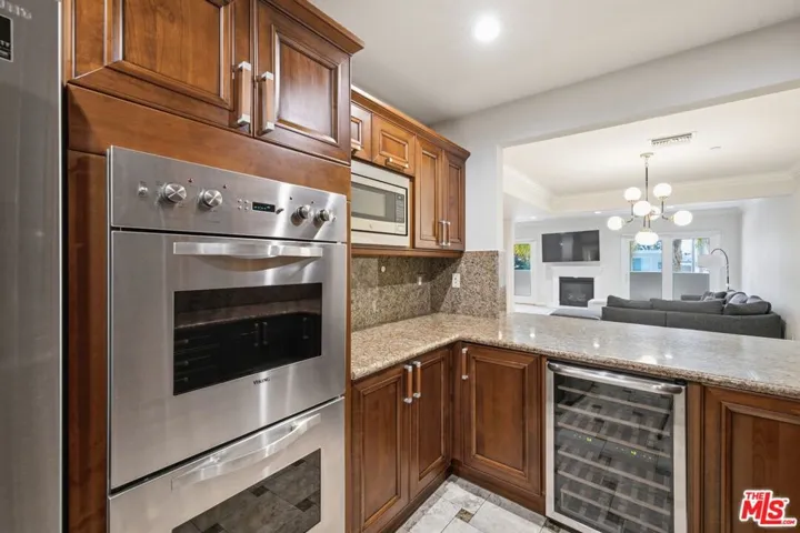1838 Westholme Avenue 203, Los Angeles, California 90025