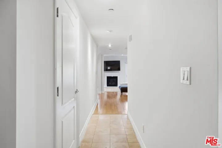 1838 Westholme Avenue 203, Los Angeles, California 90025