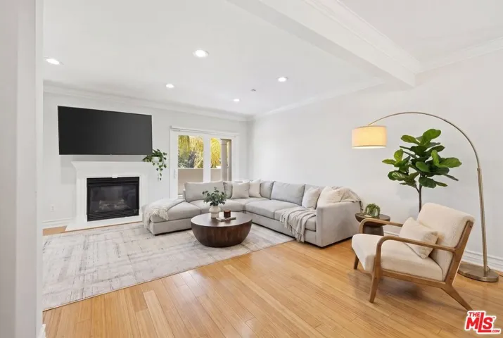1838 Westholme Avenue 203, Los Angeles, California 90025