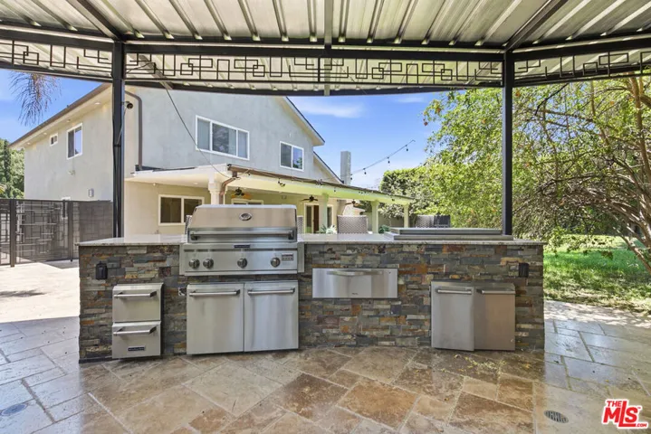 8739 Mclennan Avenue, Los Angeles, California 91343