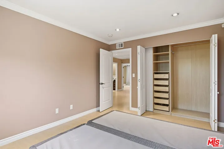 8739 Mclennan Avenue, Los Angeles, California 91343