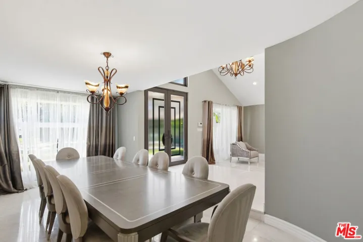 8739 Mclennan Avenue, Los Angeles, California 91343