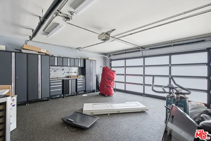 8739 Mclennan Avenue, Los Angeles, California 91343