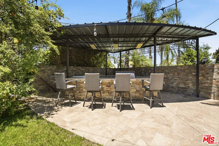 8739 Mclennan Avenue, Los Angeles, California 91343