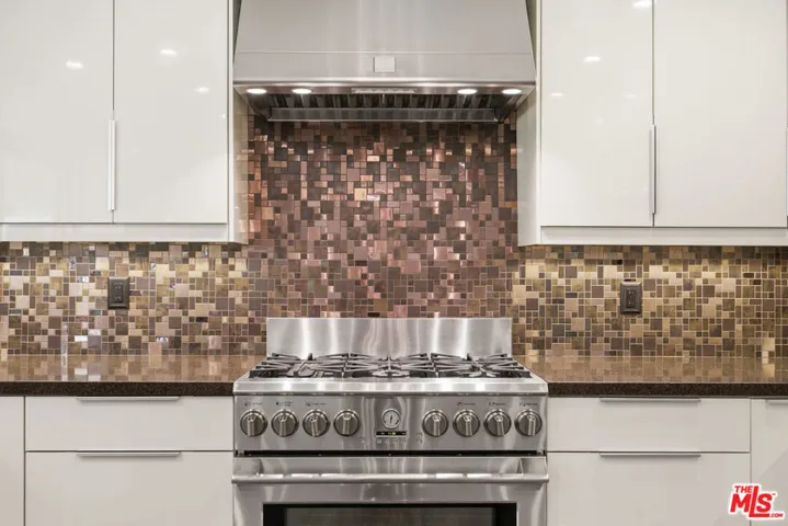 8739 Mclennan Avenue, Los Angeles, California 91343