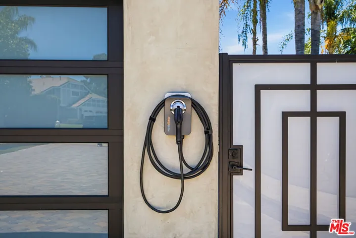 8739 Mclennan Avenue, Los Angeles, California 91343