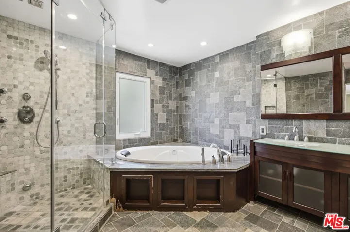 8739 Mclennan Avenue, Los Angeles, California 91343