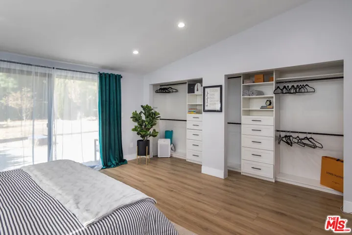 4821 Heaven Avenue, Los Angeles, California 91364
