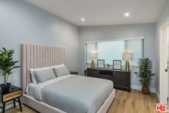 4821 Heaven Avenue, Los Angeles, California 91364