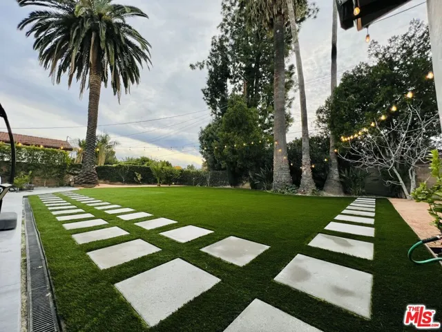 4821 Heaven Avenue, Los Angeles, California 91364