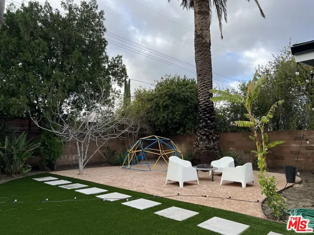 4821 Heaven Avenue, Los Angeles, California 91364