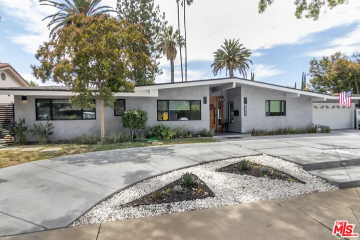 4821 Heaven Avenue, Los Angeles, California 91364