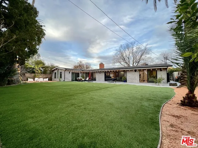 4821 Heaven Avenue, Los Angeles, California 91364