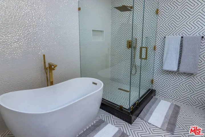 4821 Heaven Avenue, Los Angeles, California 91364