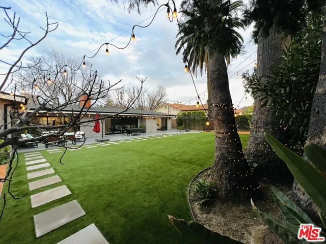 4821 Heaven Avenue, Los Angeles, California 91364