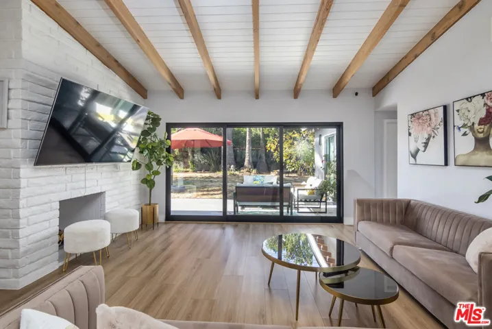 4821 Heaven Avenue, Los Angeles, California 91364