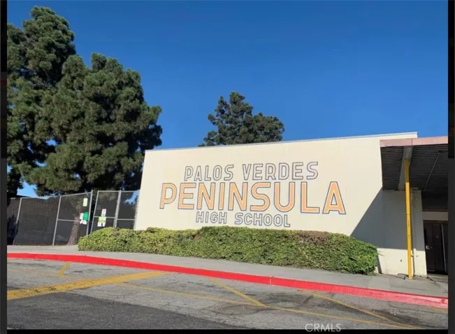 27135 Shorewood Road, Rancho Palos Verdes, California 90275