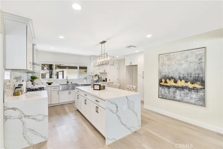 27135 Shorewood Road, Rancho Palos Verdes, California 90275