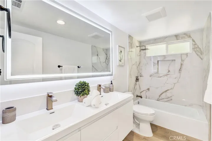 27135 Shorewood Road, Rancho Palos Verdes, California 90275