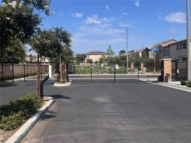 366 Rosa, Rialto, California 92376