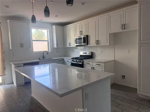 366 Rosa, Rialto, California 92376