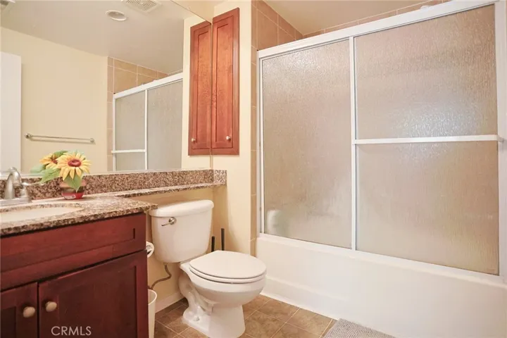 2262 Scholarship, Irvine, California 92612