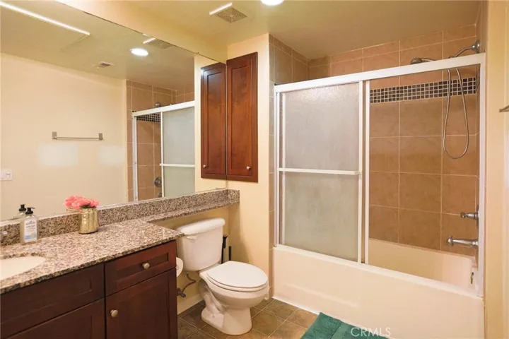 2262 Scholarship, Irvine, California 92612