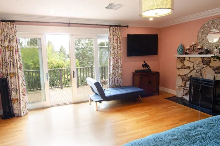 3830 Markridge Road, Glendale, California 91214